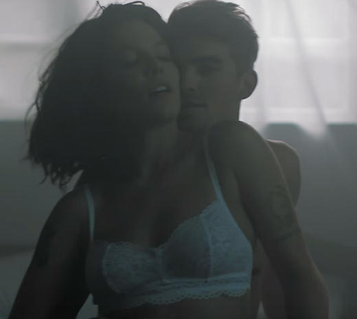 chainsmokers-closer-halsey-video